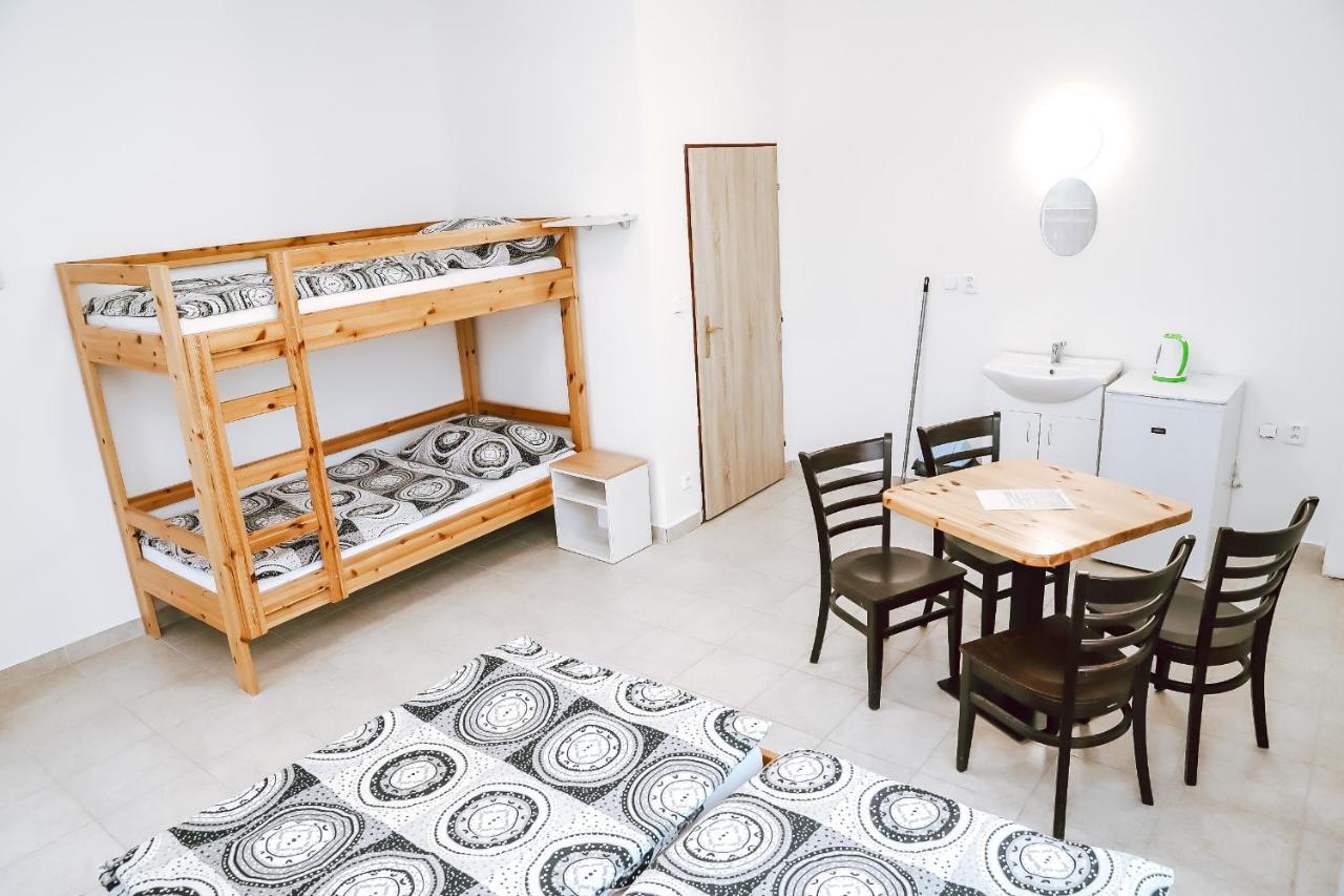Pnovany Chaty A Apartmany Hracholusky Kemp Kosatka מראה חיצוני תמונה