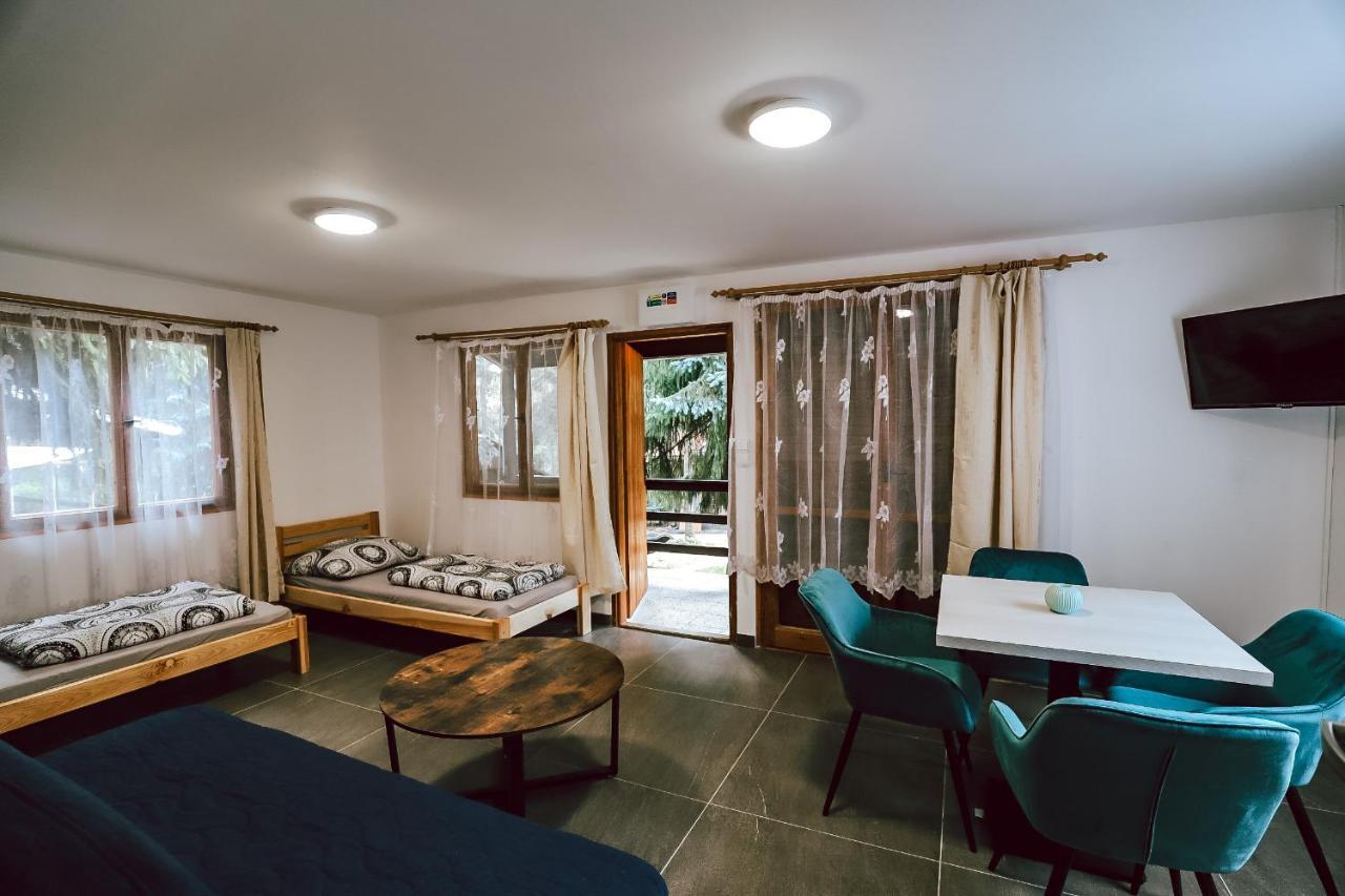 Pnovany Chaty A Apartmany Hracholusky Kemp Kosatka מראה חיצוני תמונה