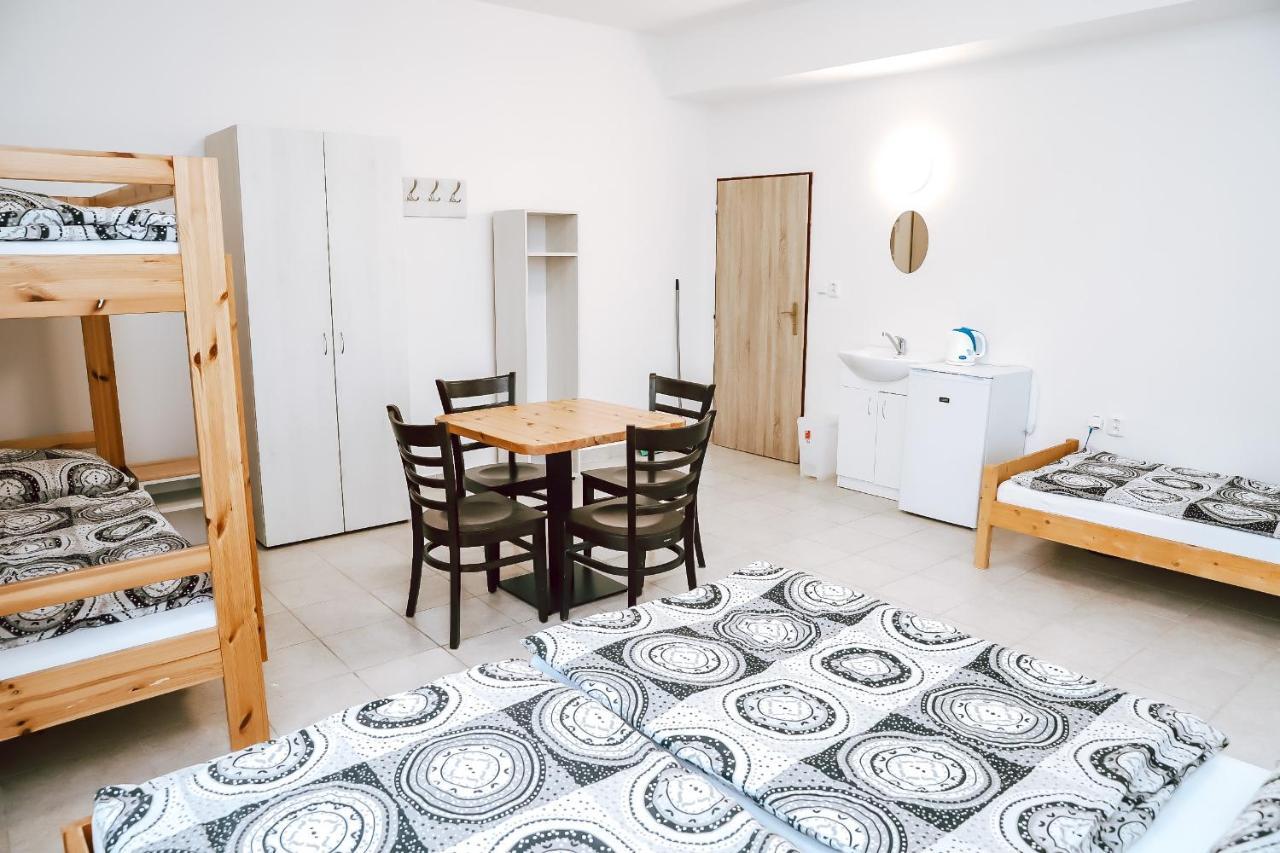Pnovany Chaty A Apartmany Hracholusky Kemp Kosatka מראה חיצוני תמונה