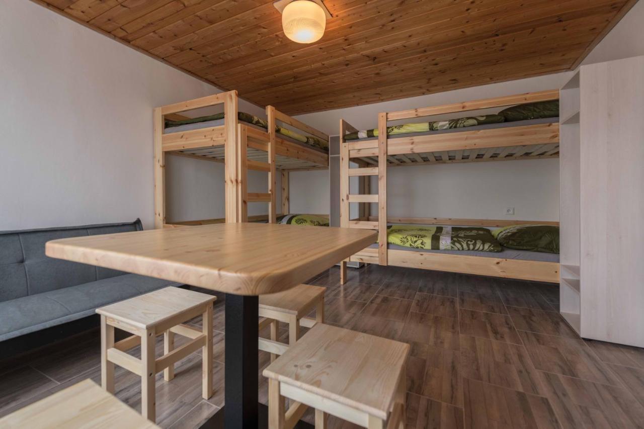 Pnovany Chaty A Apartmany Hracholusky Kemp Kosatka מראה חיצוני תמונה